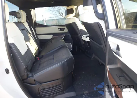 2024 Toyota Tundra Hybrid Capstone 4Wd z USA, uszkodzony, nr VIN 5TFVC5DB2RX047444